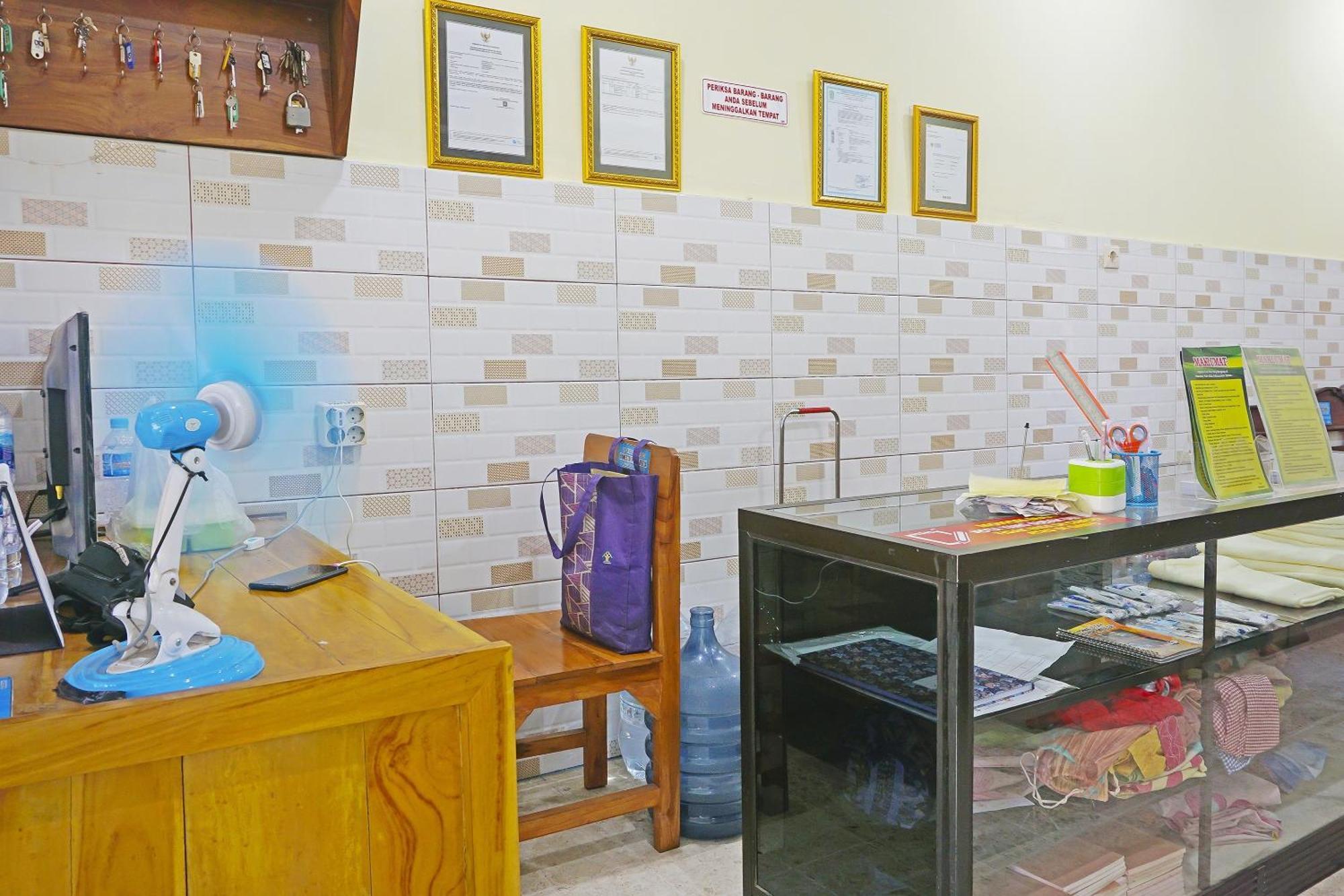 Putih Mulia Homestay Syariah Lumajang Экстерьер фото