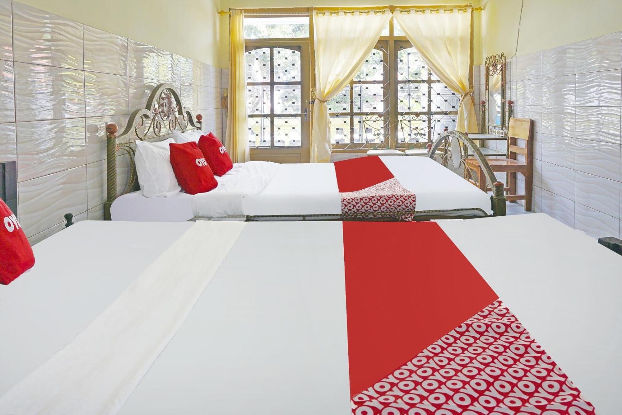 Putih Mulia Homestay Syariah Lumajang Экстерьер фото