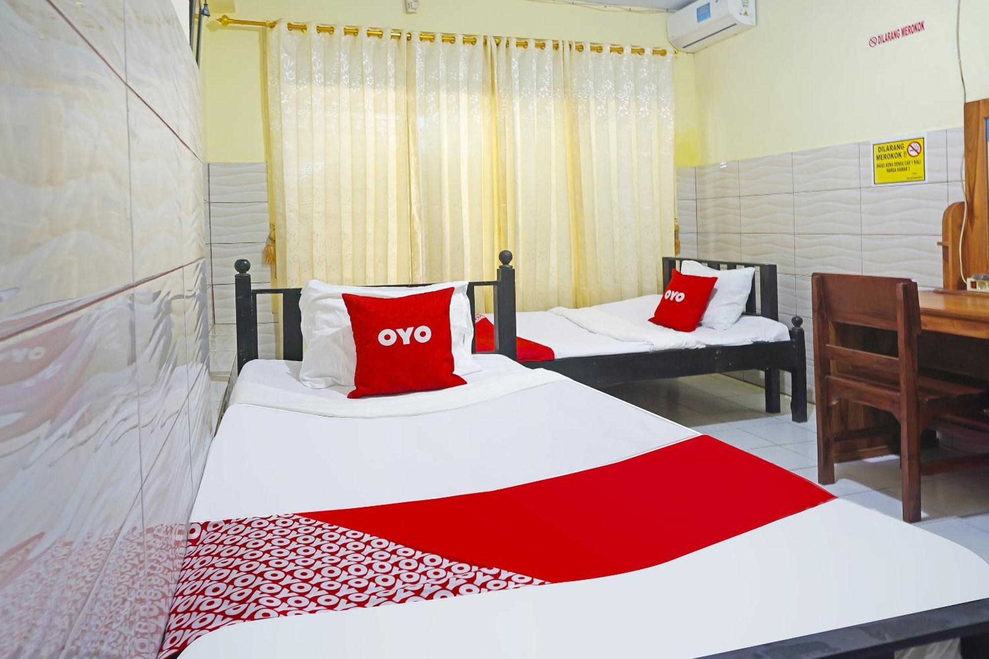 Putih Mulia Homestay Syariah Lumajang Экстерьер фото